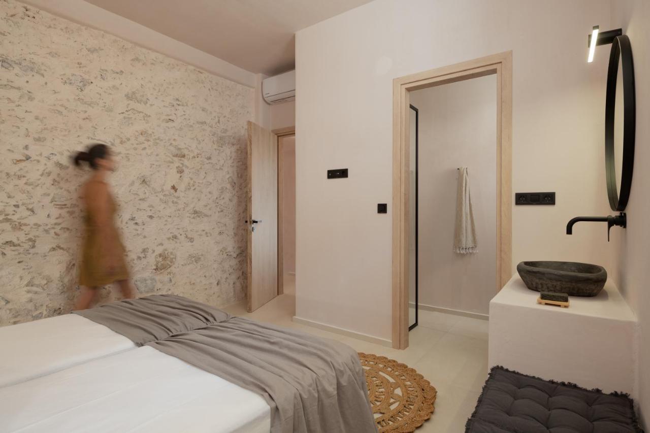 Isla Beach House, A Timeless Retreat, By Thinkvilla Damnoni Exterior foto